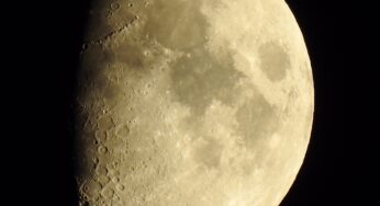Potente observación lunar sin telescopio