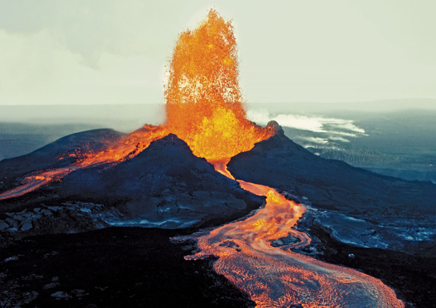 El Mauna Loa de Hawaii recupera su título como el volcán más grande del mundo