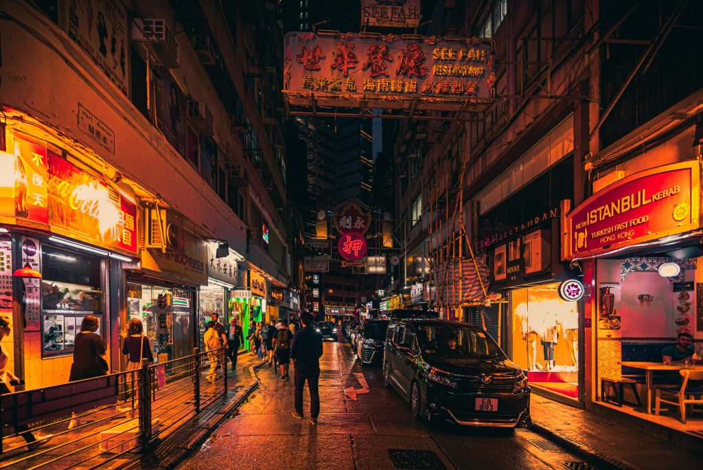 city street photo during nighttime 3029349