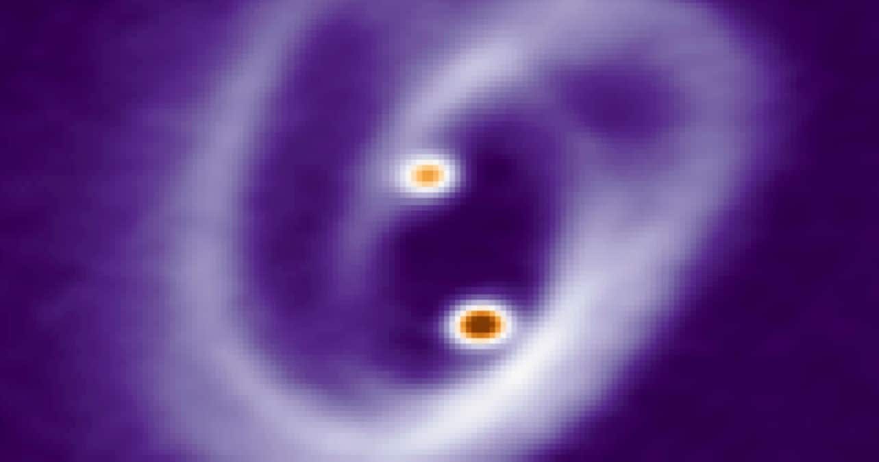 Un equipo de científicos observa por primera vez cómo se forman las estrellas gemelas