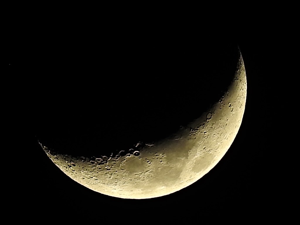 La Luna Hoy. Conjunción a cinco. Aldebarán, Las Pléyades, Epsilon Tauri y Venus