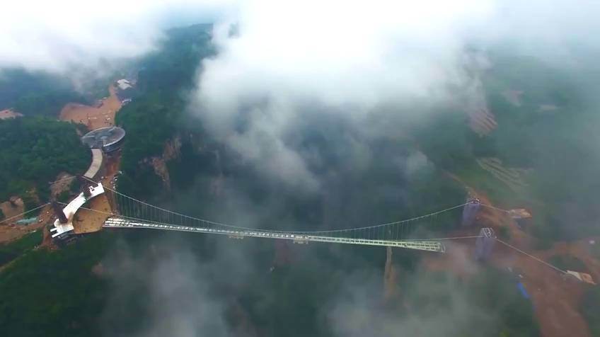 El puente de cristal más largo del mundo