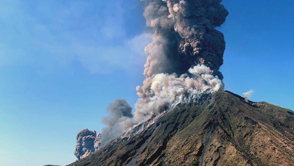 El volcán Stromboli vuelve a entrar en erupción