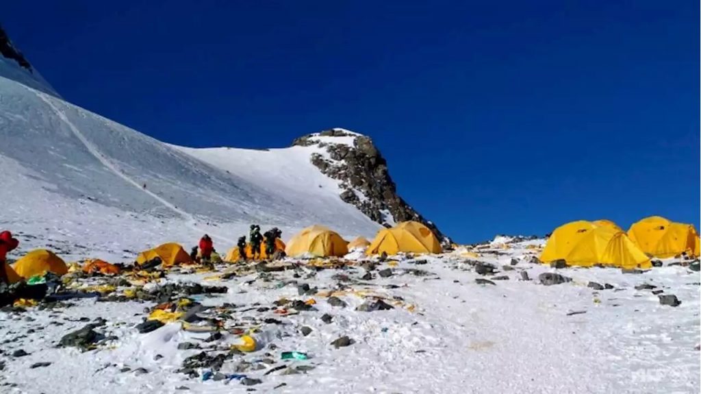 everest braces for record year amid overcrowding fears 1127054740393619456