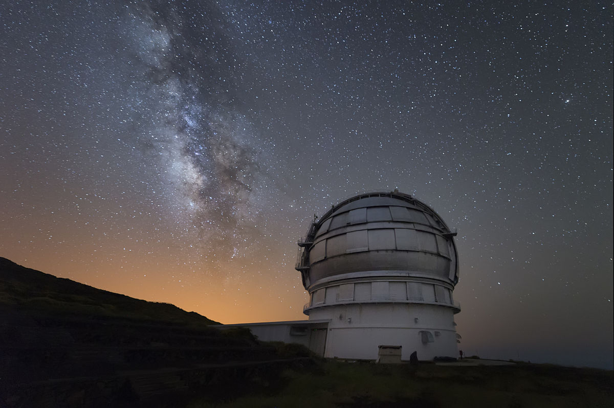 El Gran Telescopio de Canarias descubre el agujero negro más lejano