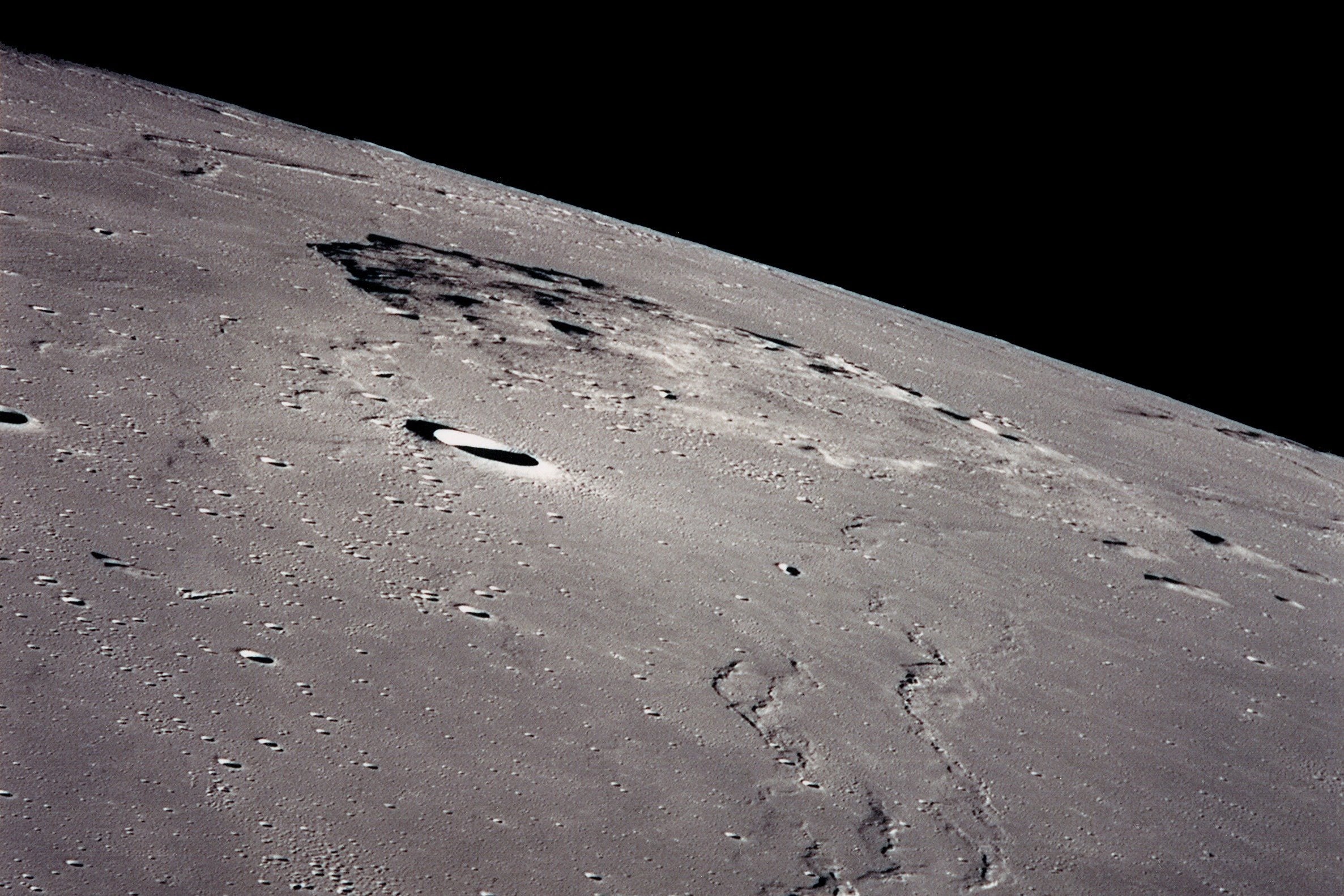 La cámara onboard de Chang’e-5 envía impresionantes imágenes a todo detalle de la Luna