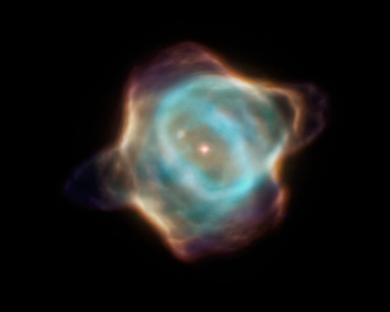 El Hubble captura el extraño apagón de la nebulosa de la Mantarraya