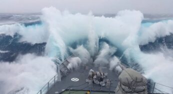 Las olas gigantes del Océano Antártico «engullen» un buque militar