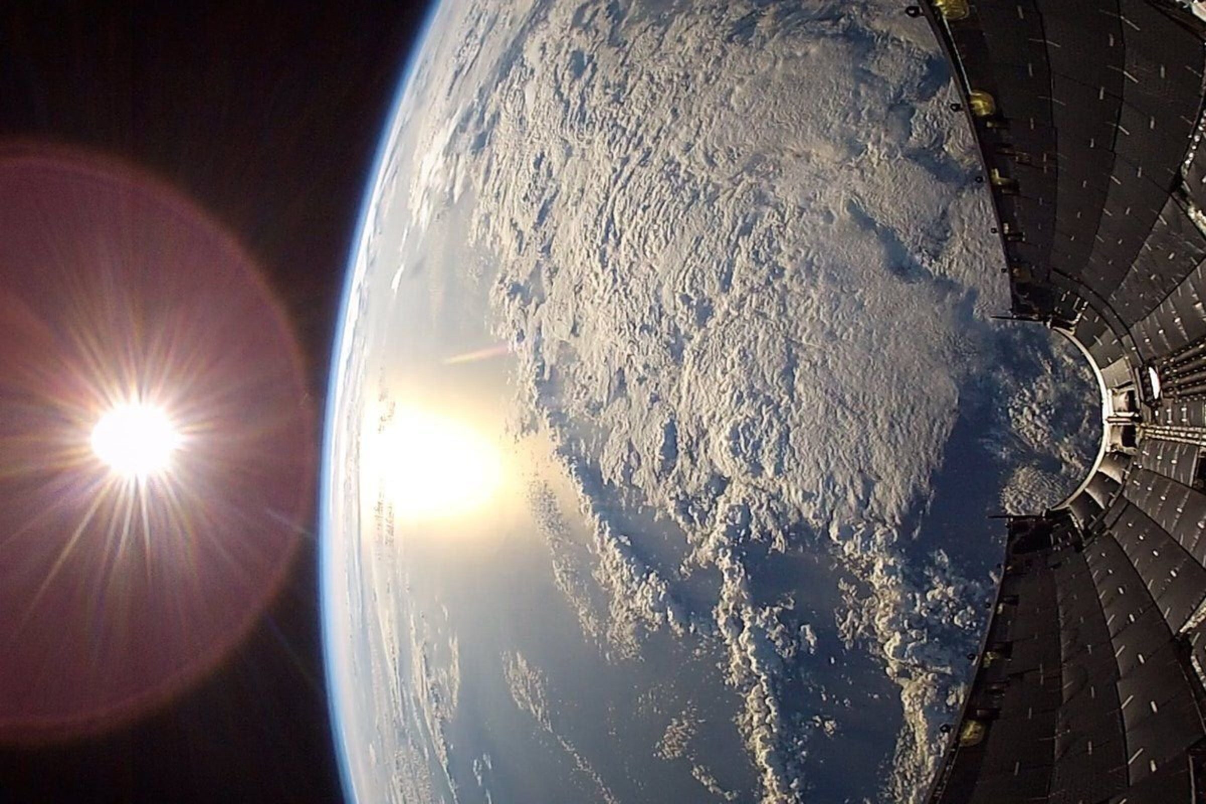 SpaceX: las impresionantes vistas que dejó una GoPro cayendo a la Tierra unida a parte del Falcon 9