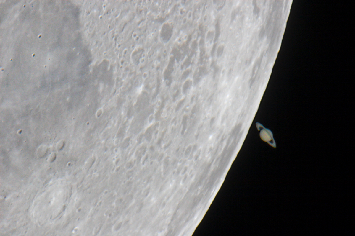 El impresionante momento de la ocultación de Saturno detrás de la Luna