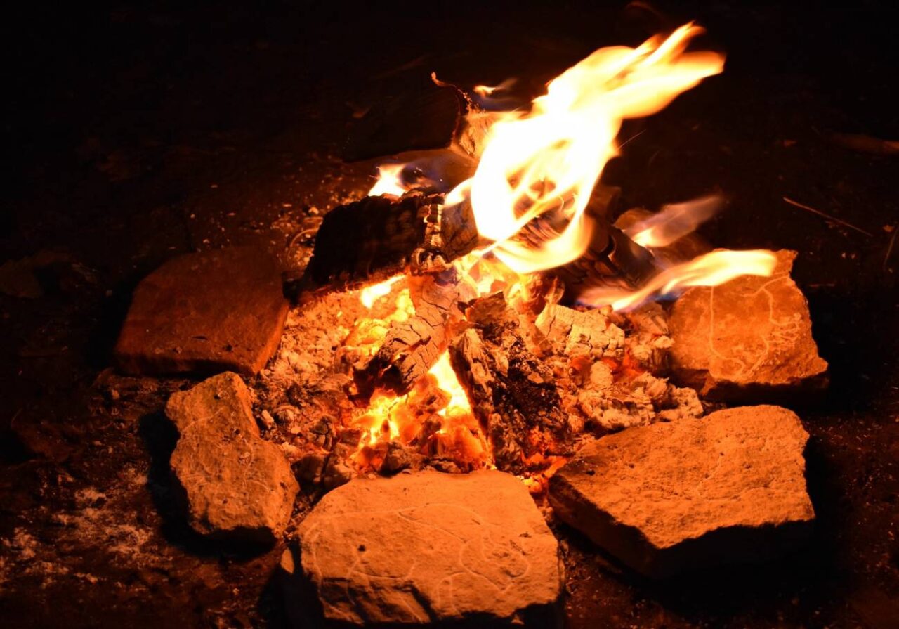 Los pueblos prehistoricos creaban arte a la luz del fuego