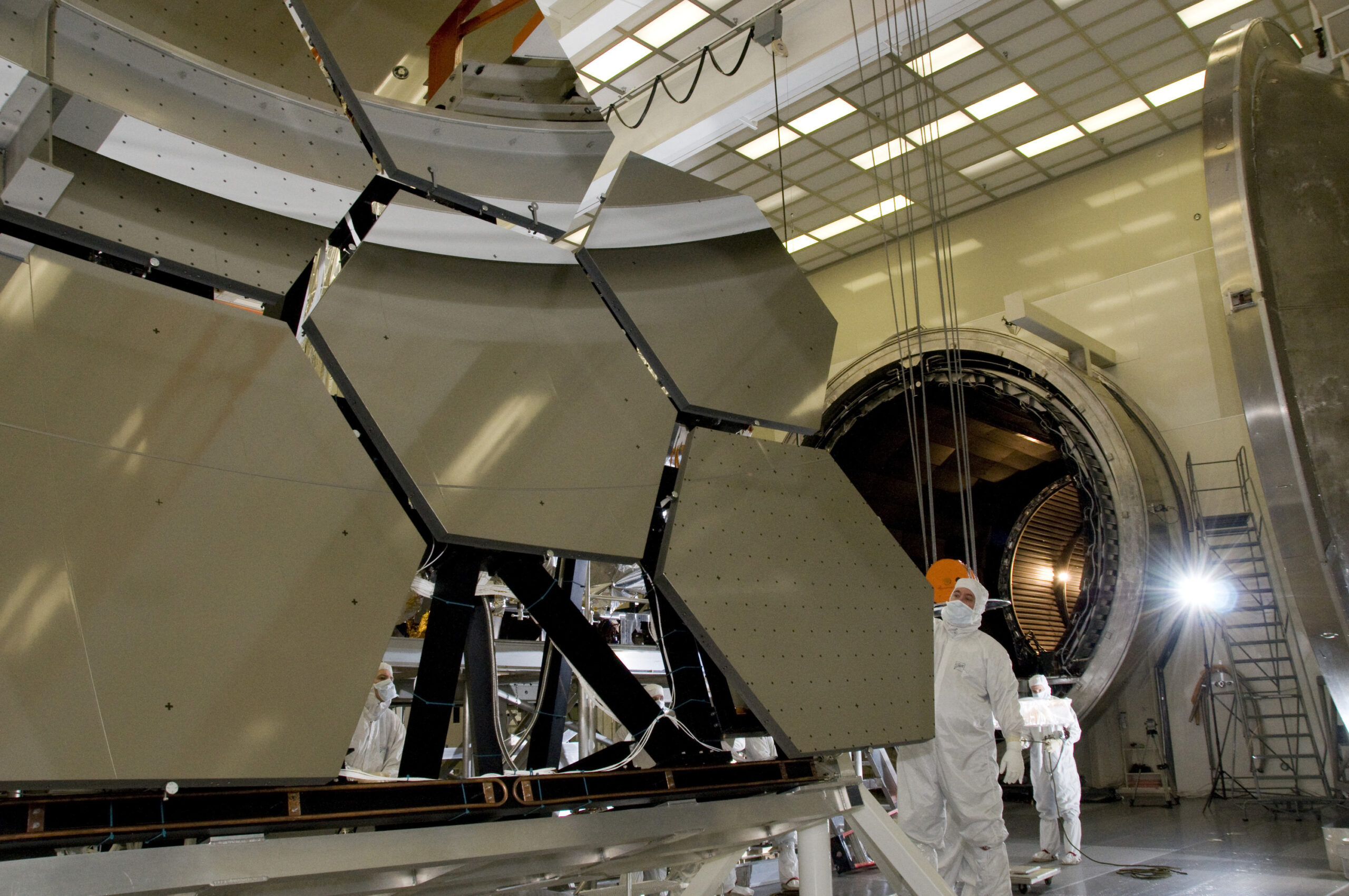 El telescopio espacial James Webb explicado por quienes lo fabricaron