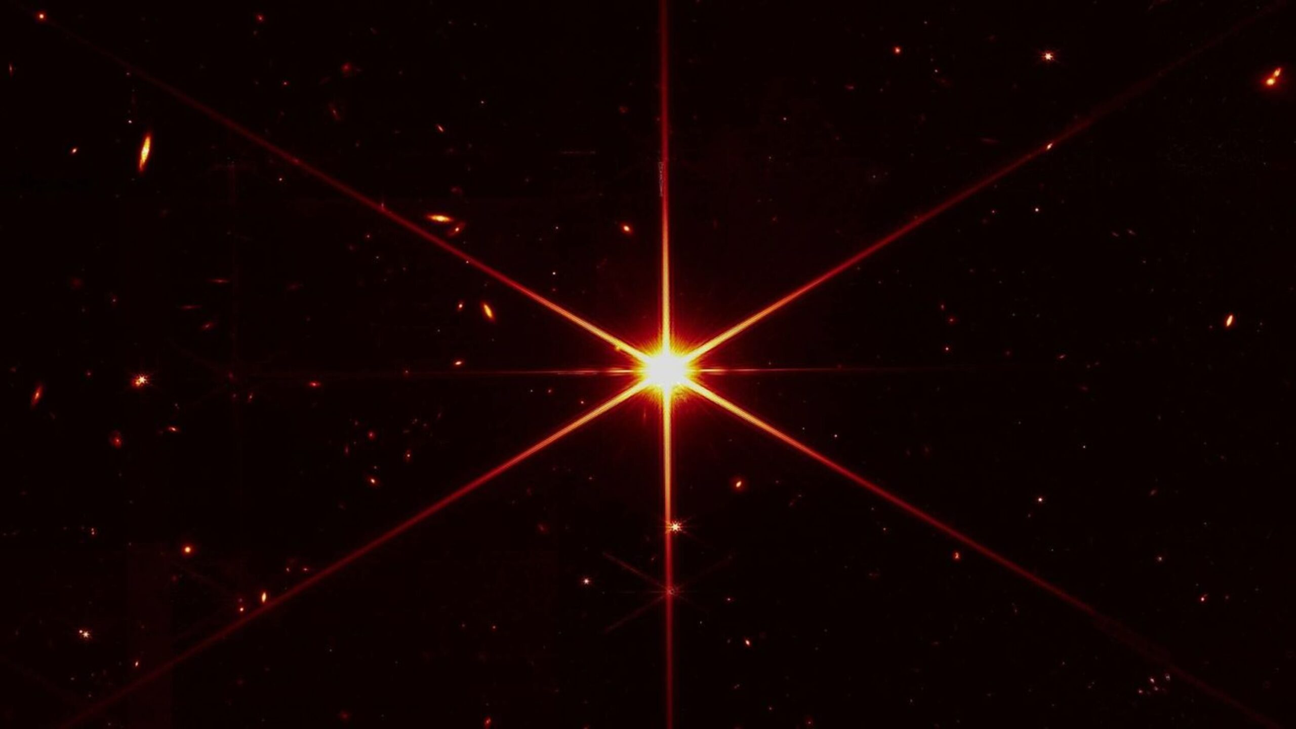 Por qué el telescopio James Webb muestra las estrellas con ocho puntas