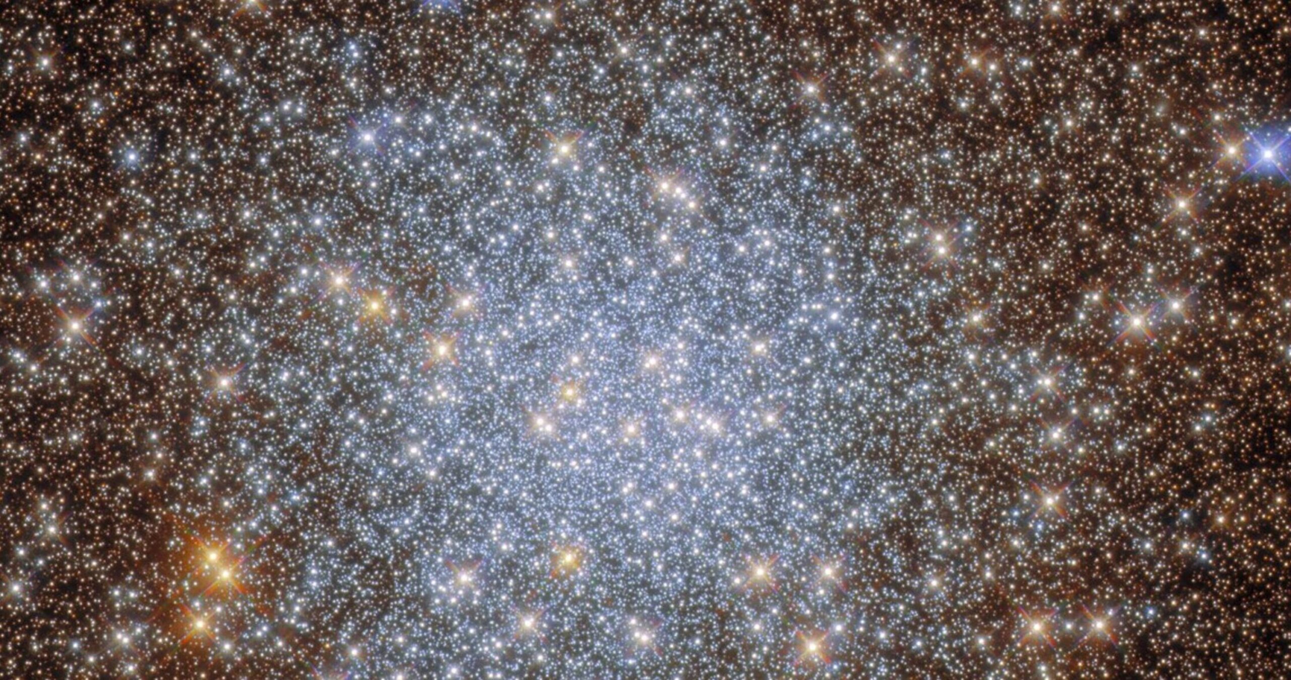 El telescopio espacial Hubble de la NASA captura un tesoro cósmico