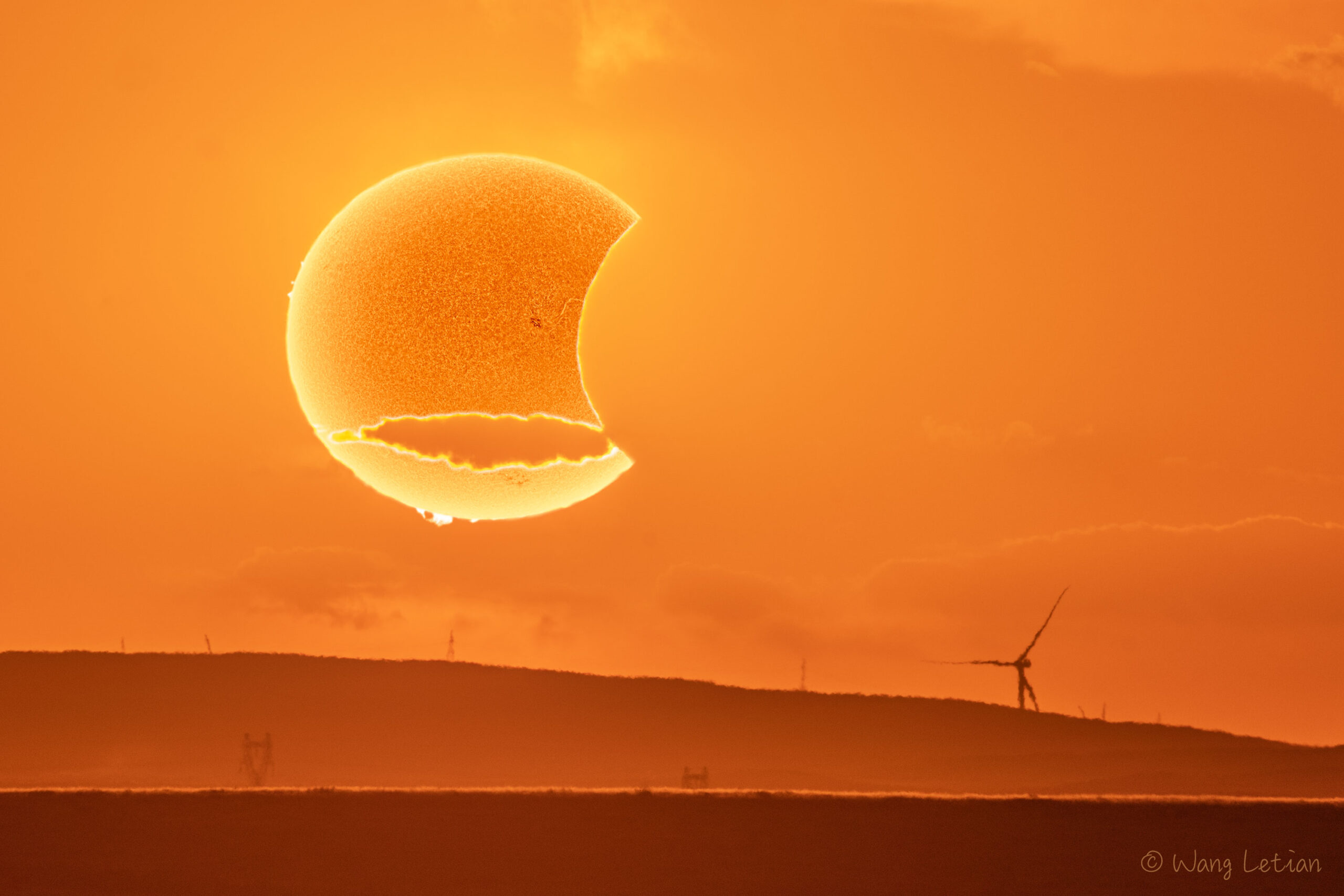 Eclipse solar de Octubre: las mejores imágenes del último gran evento astronómico del año