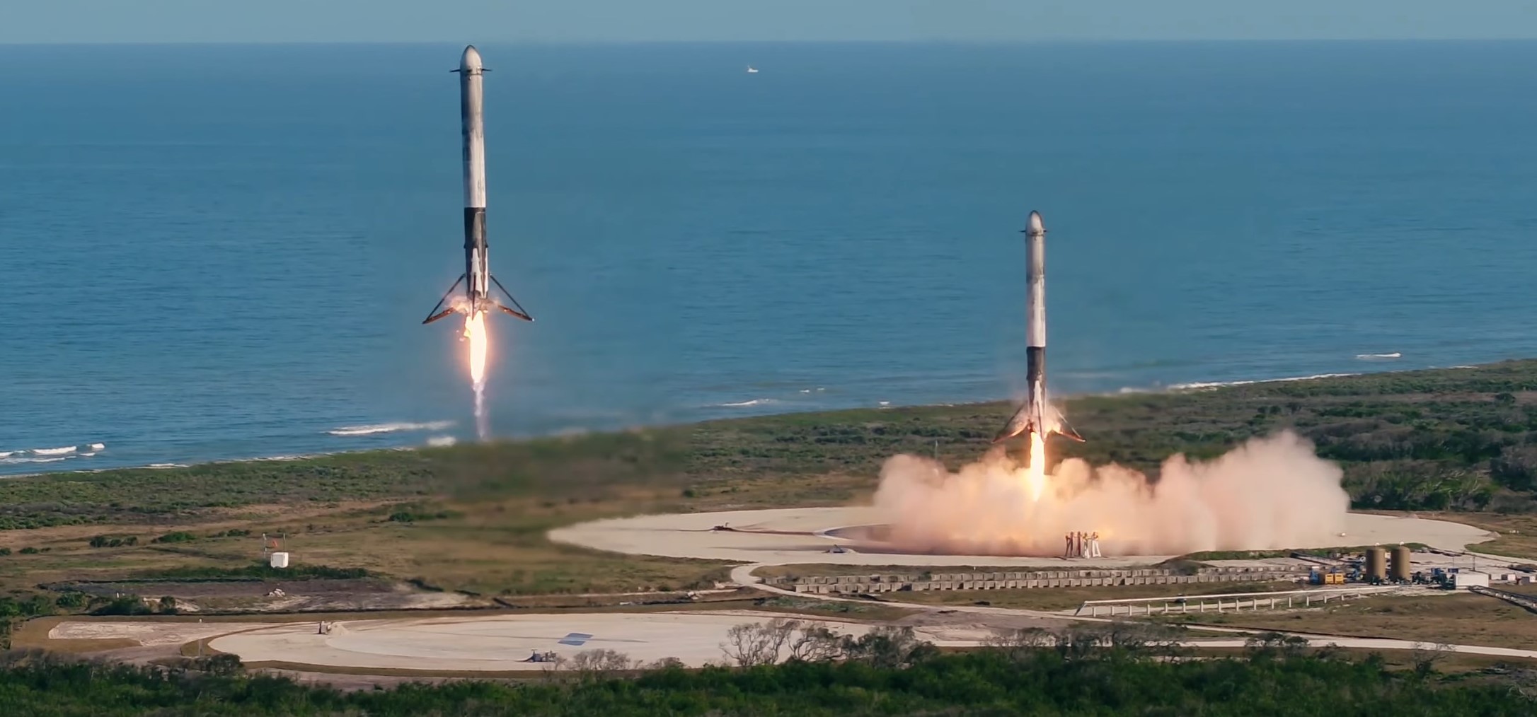 Falcon Heavy Demo Feb 2018 SpaceX 1 crop