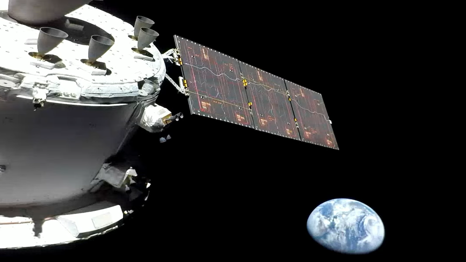 La misión Artemis 1 captura asombrosas imágenes de la Tierra rumbo a la Luna