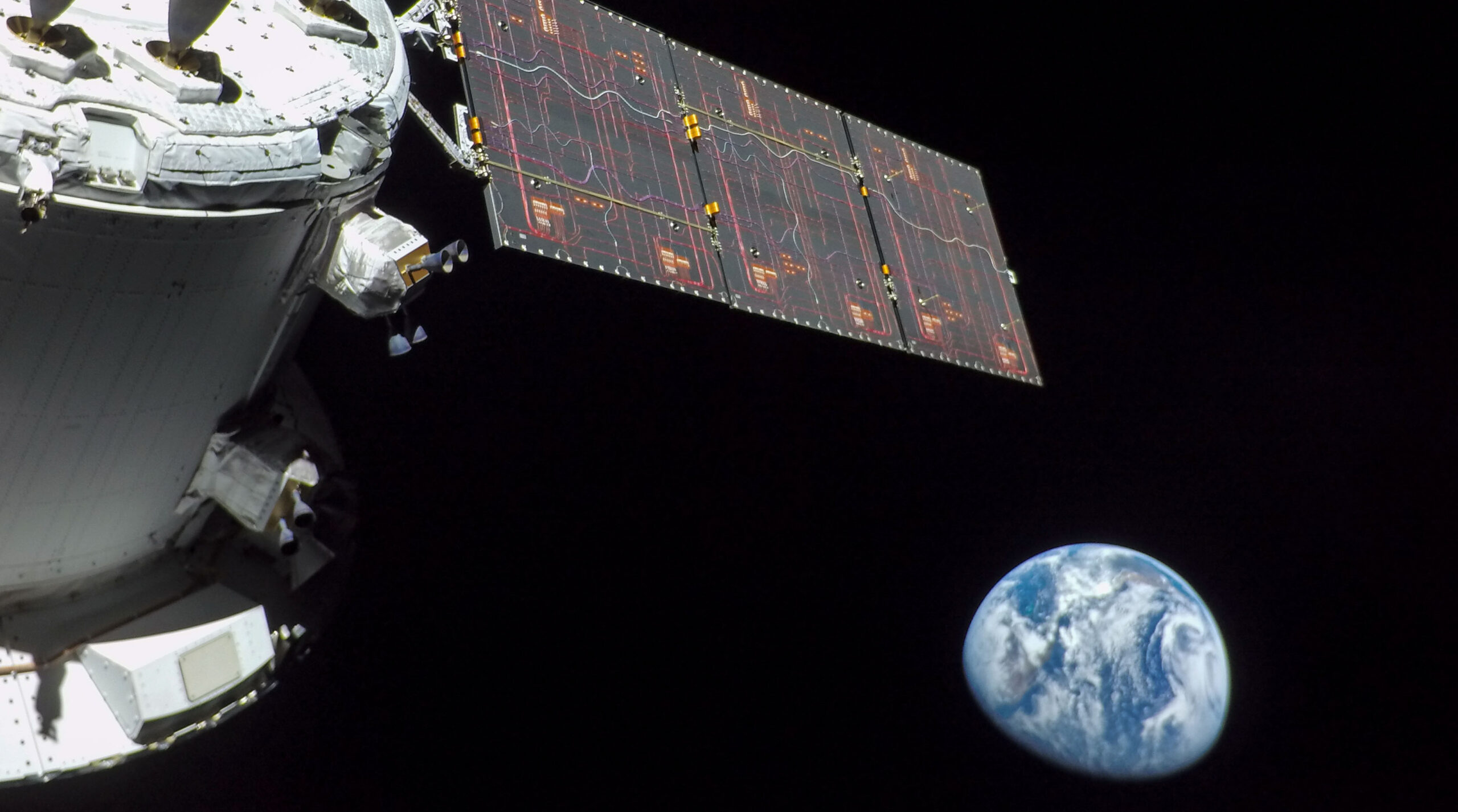 La nave Orion de la NASA consigue llegar más lejos que cualquier otra diseñada para astronautas