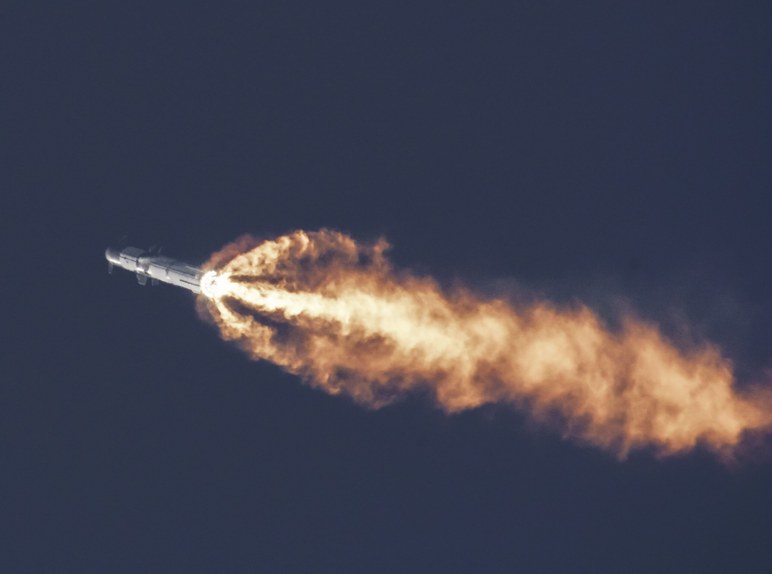 Despegue y explosión: las mejores imágenes de la gran jornada de Starship