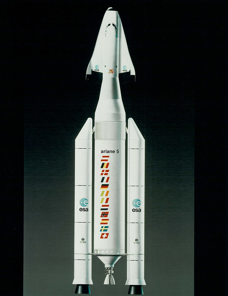 La lanzadera Hermen en lo alto de un Ariane 5.