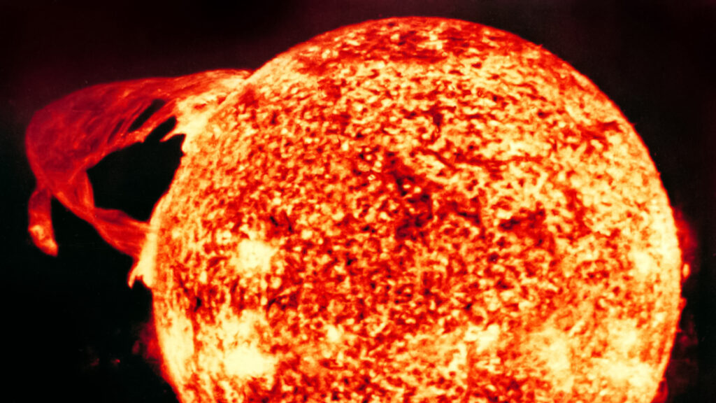erupcion solar