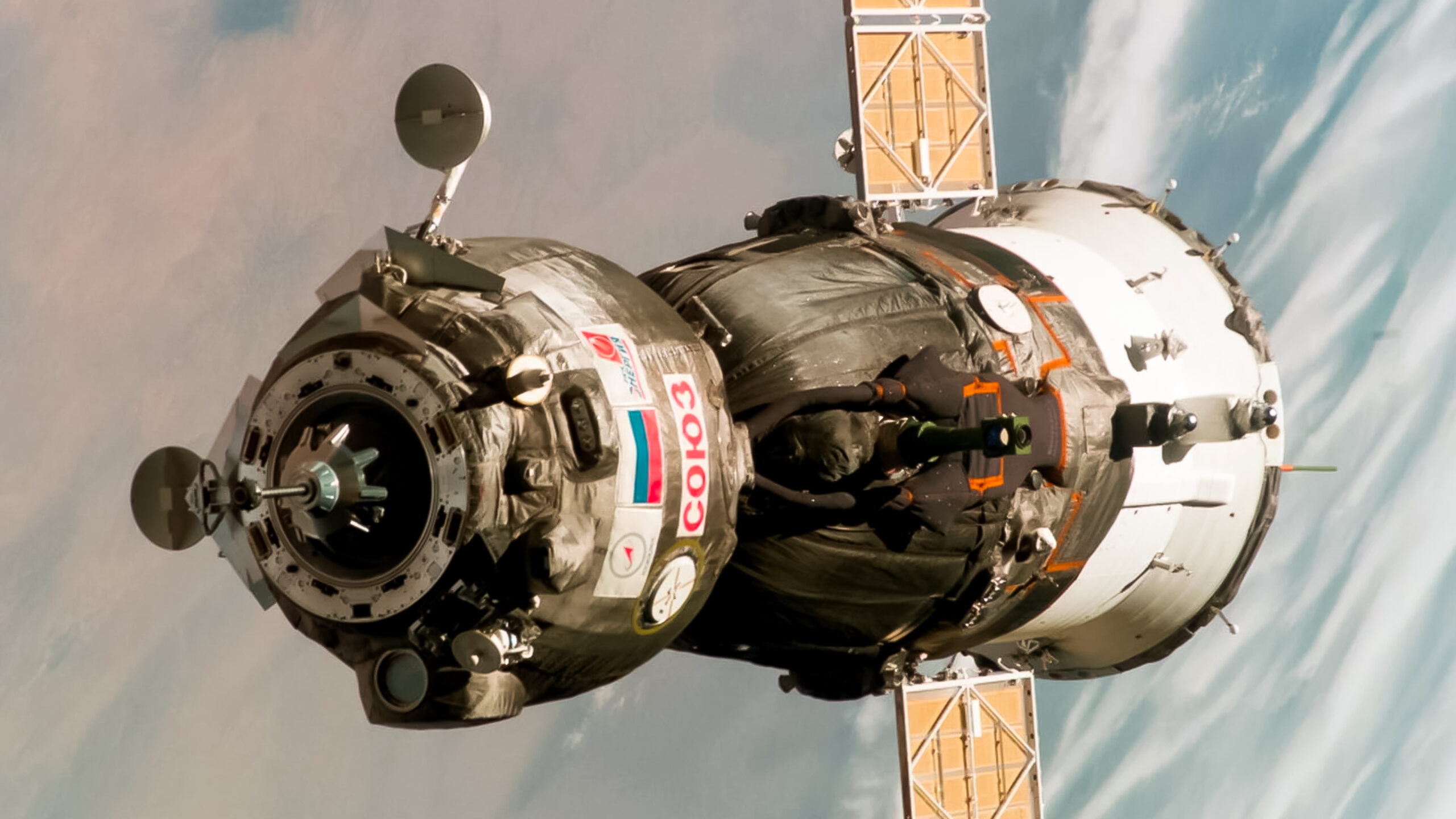 El astronauta que ha roto el récord de la NASA de permanencia en el espacio regresa a la Tierra