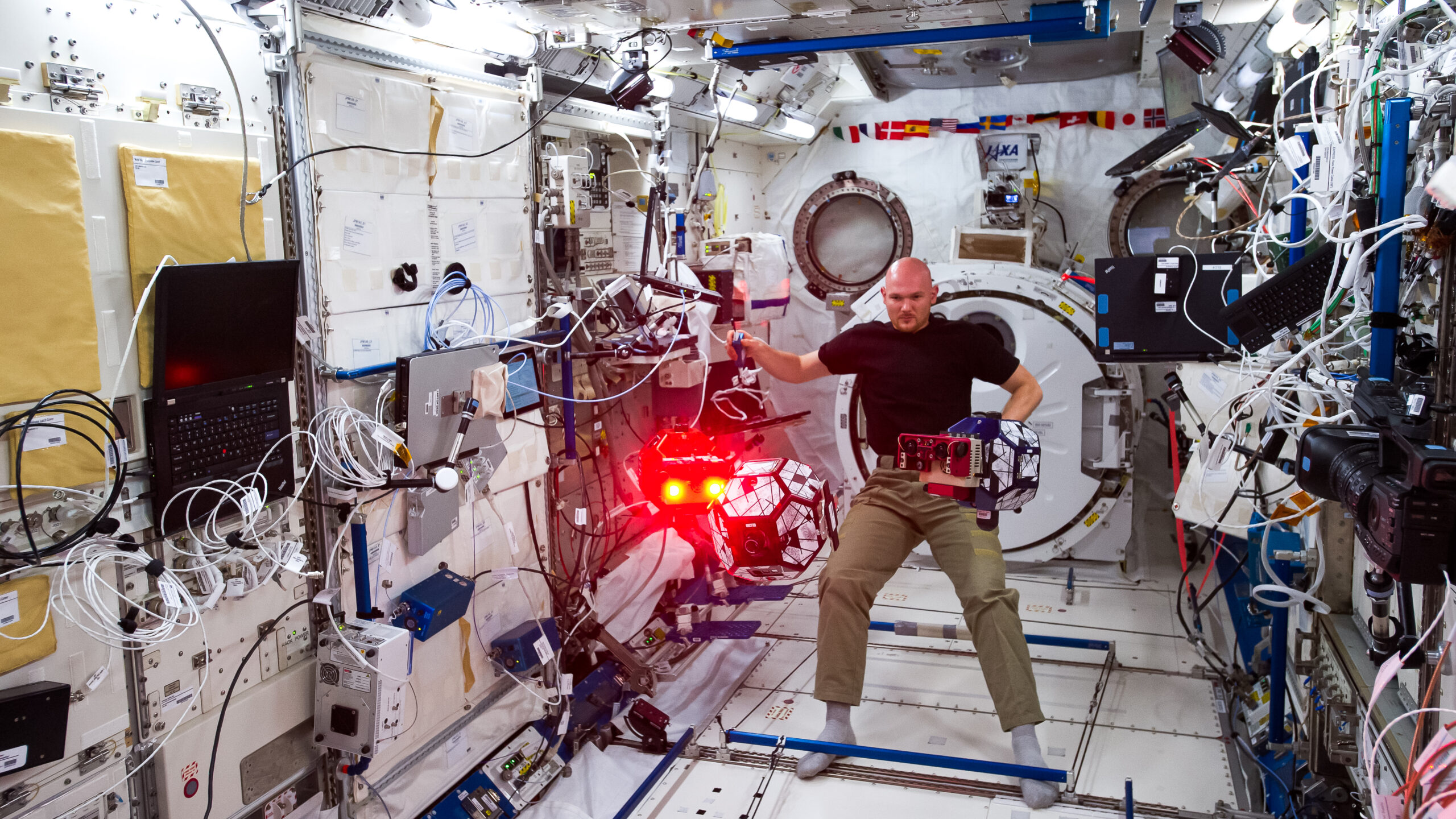 Los experimentos más sorprendentes realizados en la Estación Espacial Internacional
