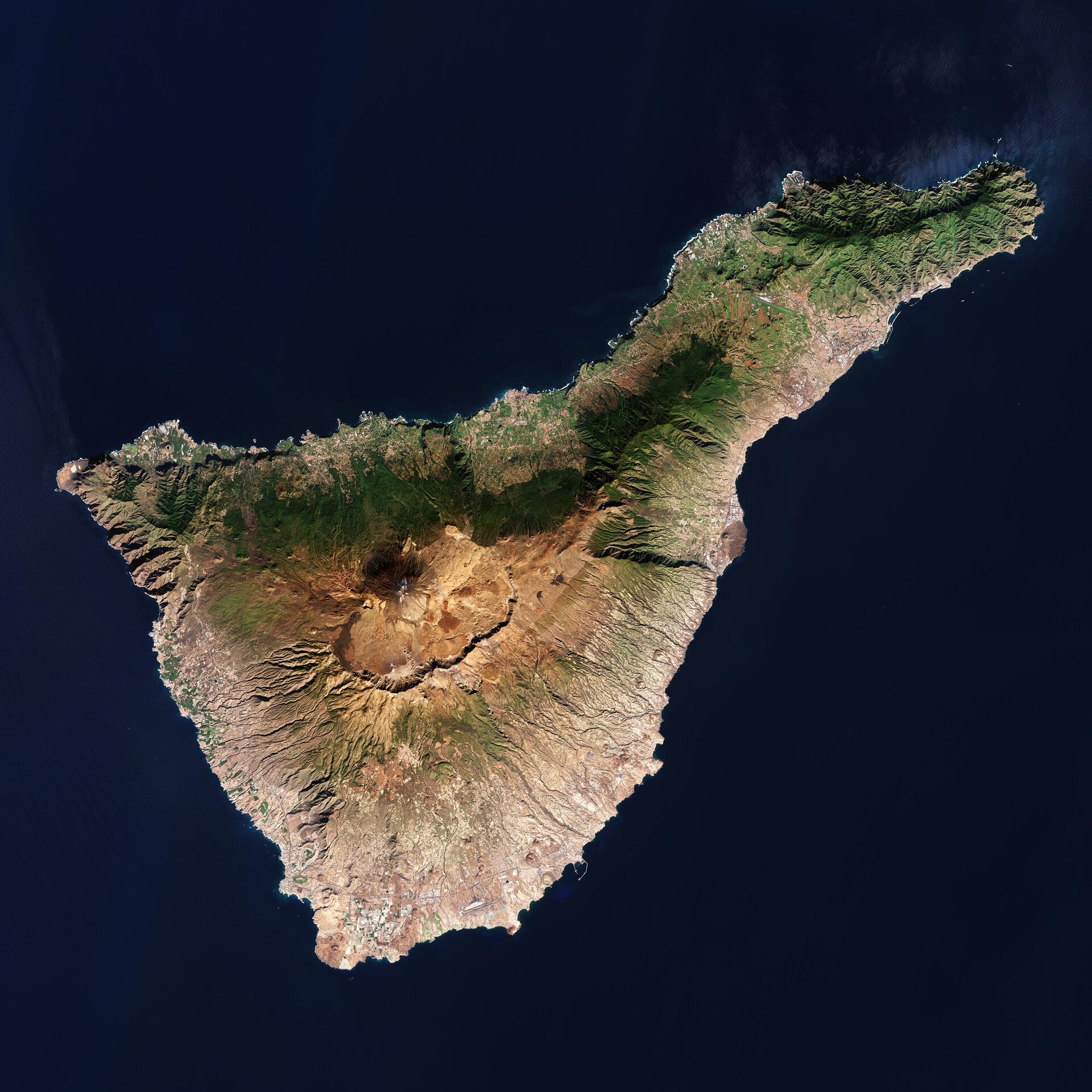 Isla de Tenerife desde el espacio