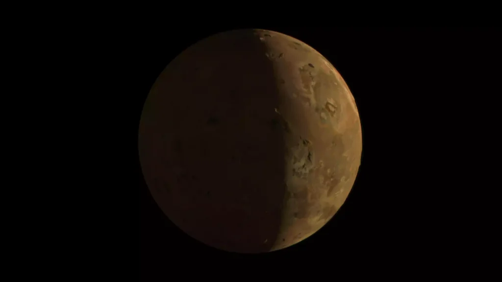 Juno Io sobrevuelo