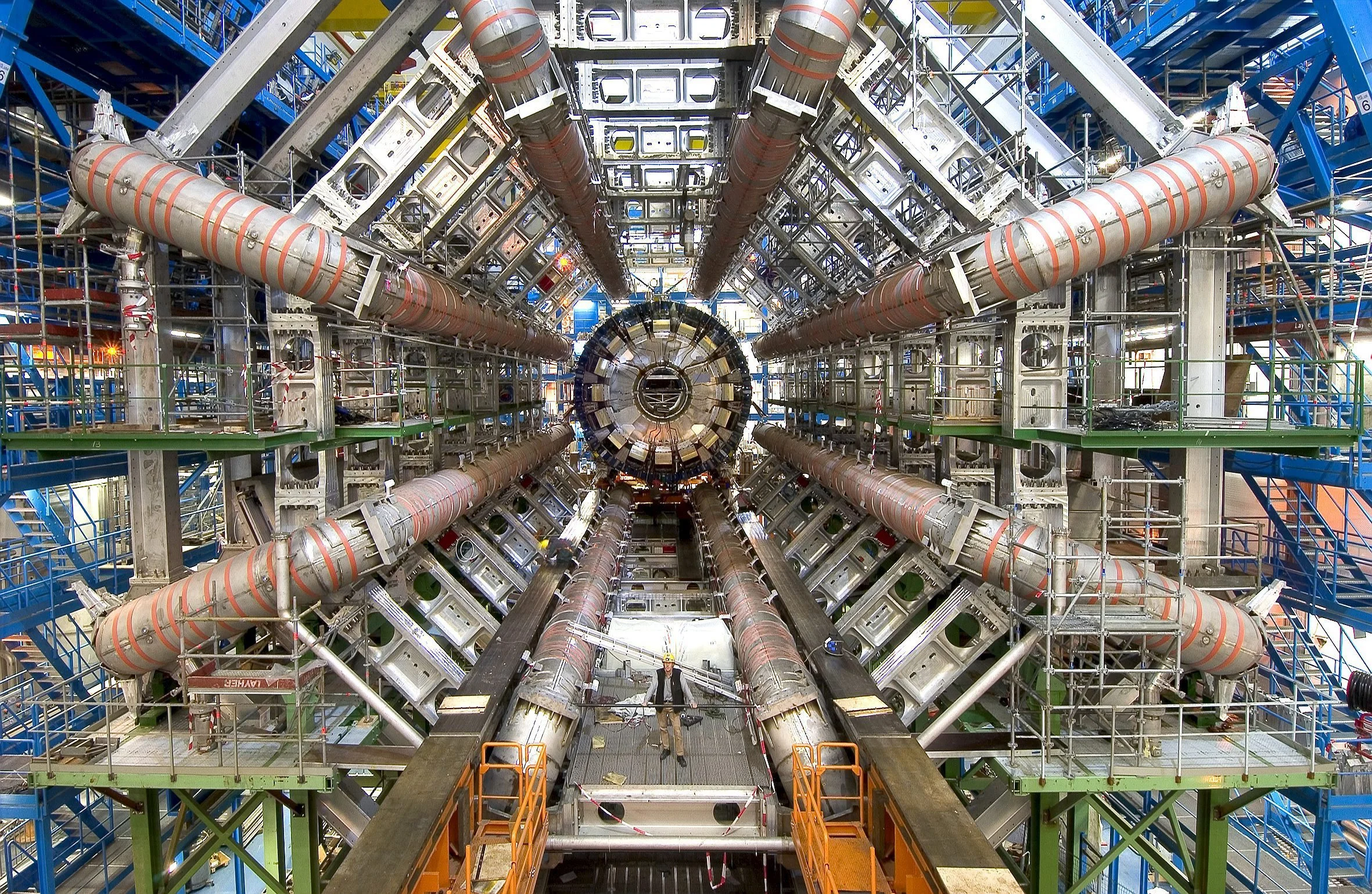 Primeras medidas del bosón de Higgs a energía récord