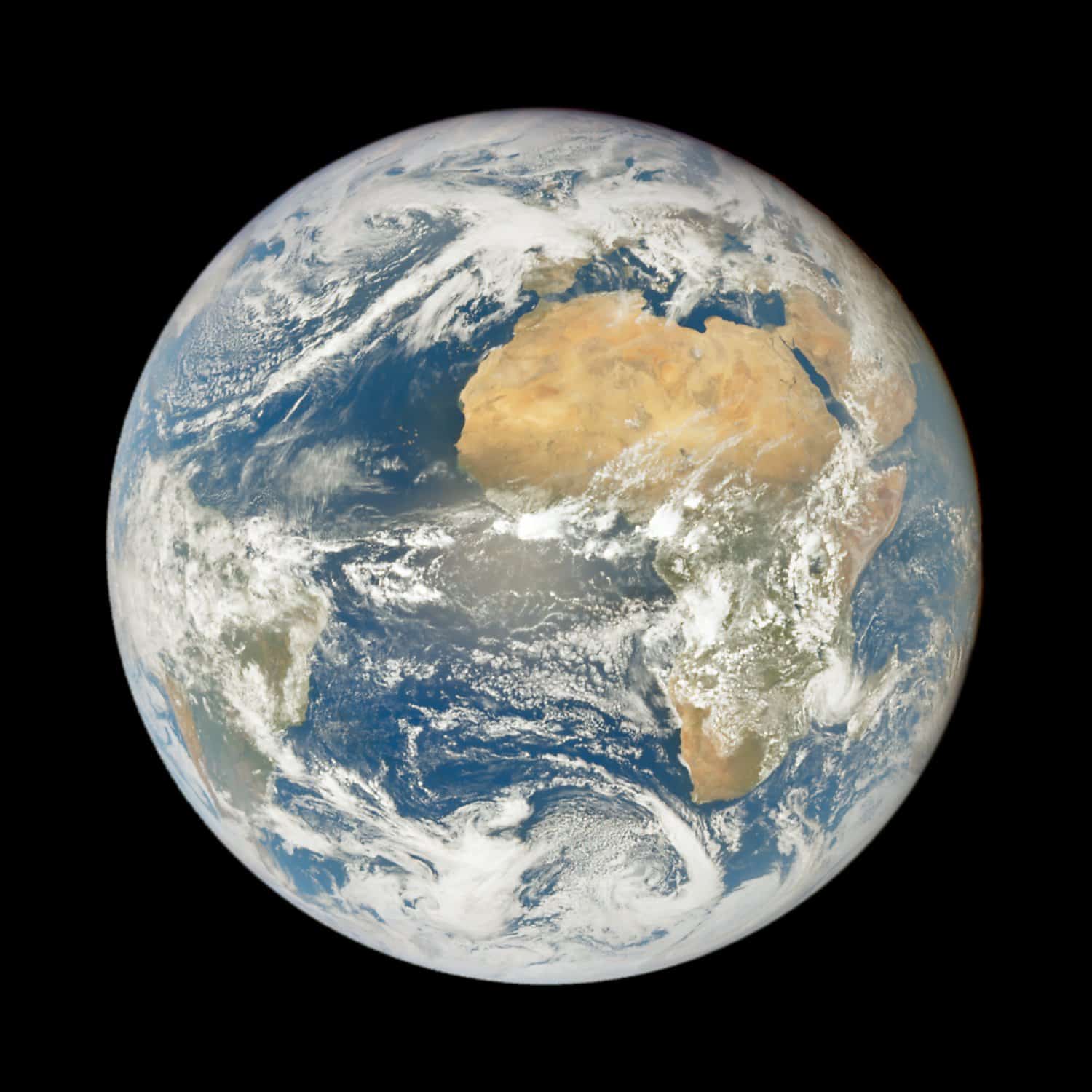 As Es Como Se Ve Realmente La Tierra Desde El Espacio As Es Como Se Ve Realmente La Tierra Desde El Espacio