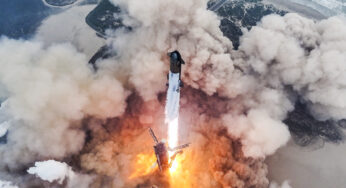 Increíble vídeo: SpaceX consigue amerizar el gigante Super Heavy por primera vez