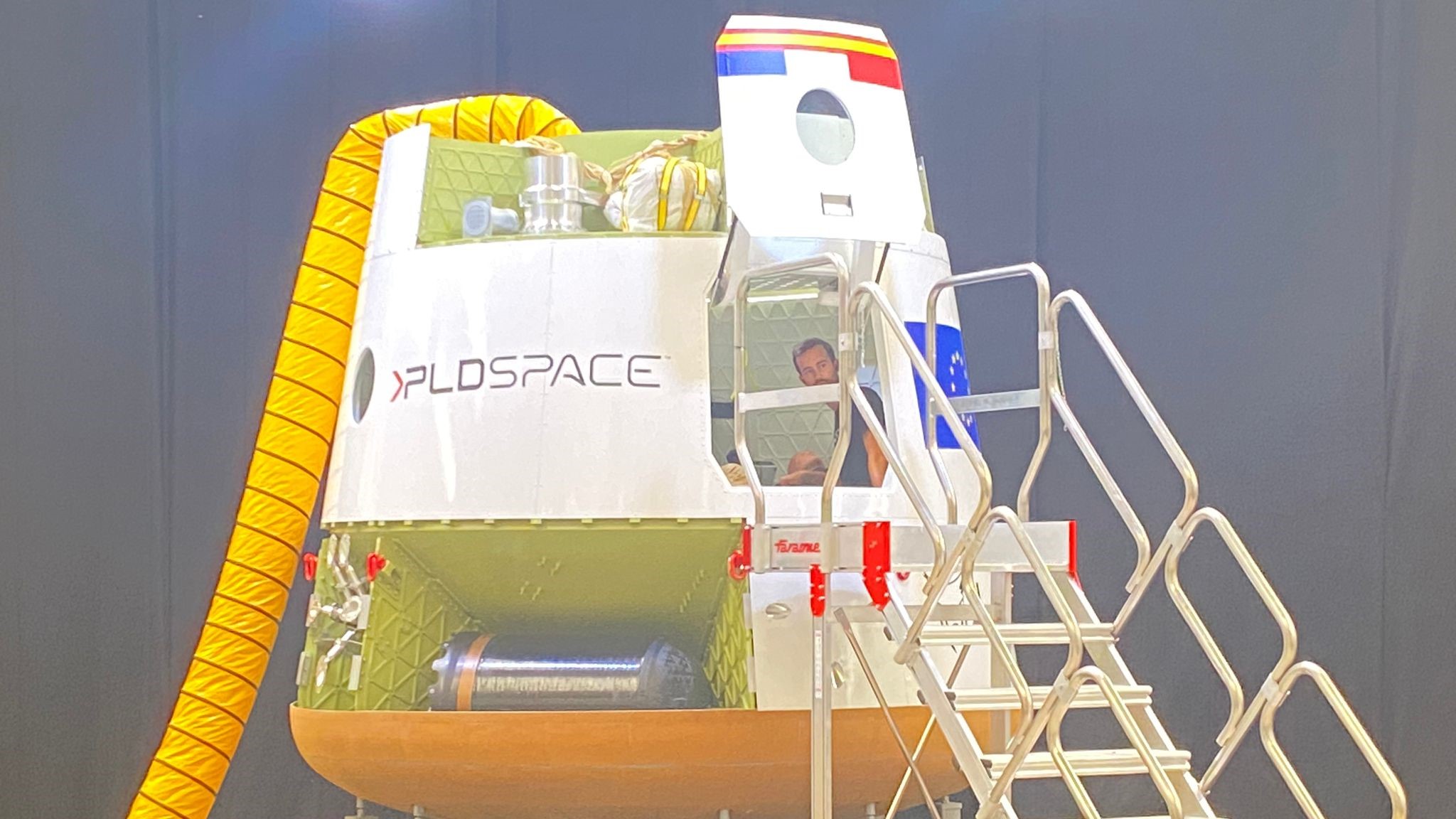 PLD Space prepara una cápsula para lanzar astronautas