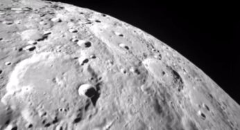 Impresionante vuelo rasante sobre la cara oculta de la Luna del aterrizador estadounidense Blue Ghost