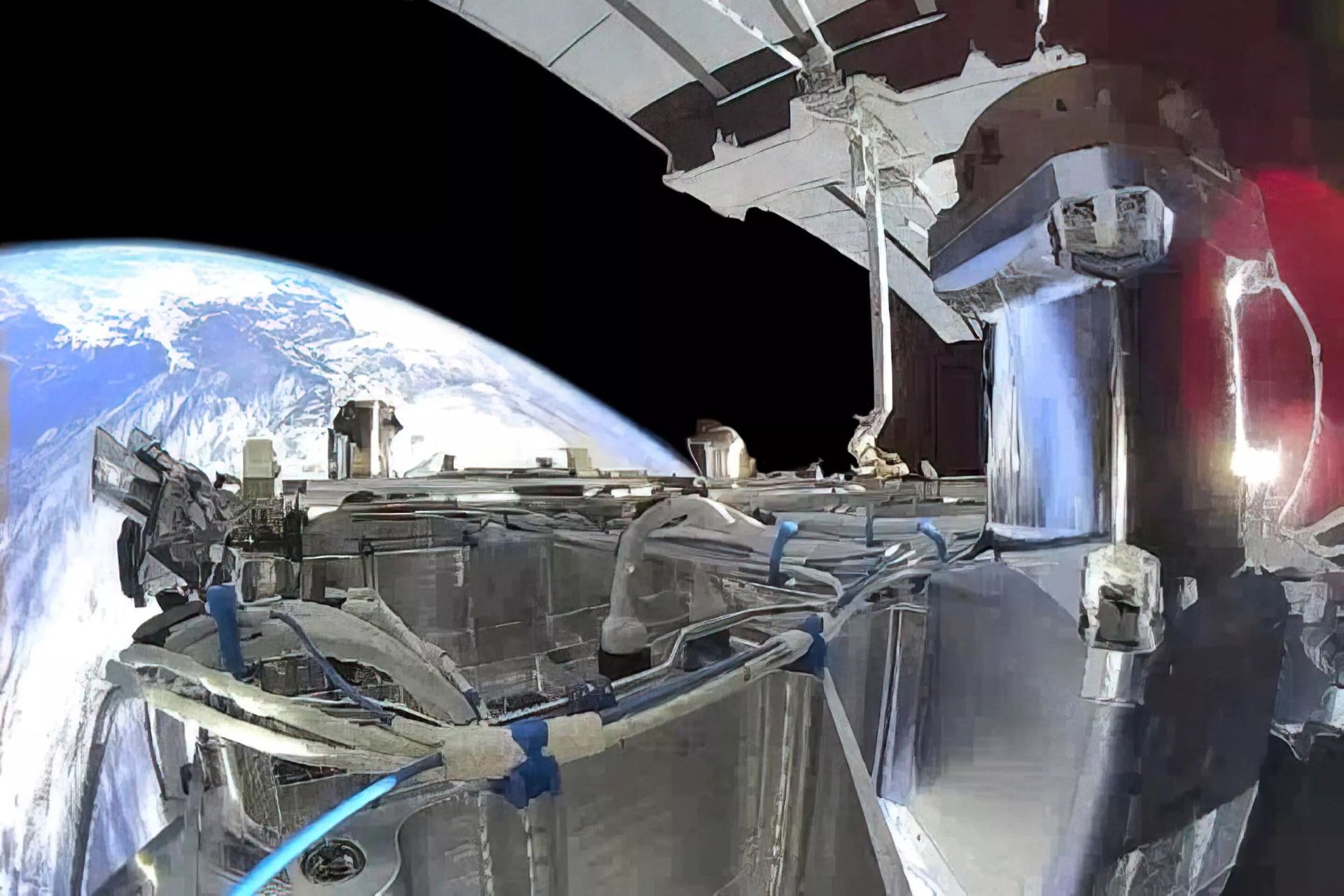 Imagen de un satélite Starshield desde el espacio