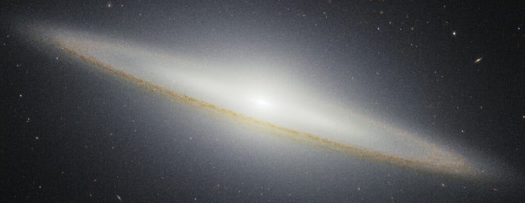 La galaxia del Sombrero revela secretos ocultos gracias al telescopio ...