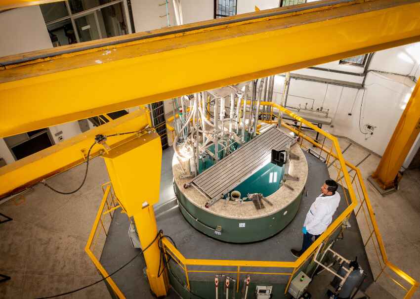 Vista superior delr eactor nuclear