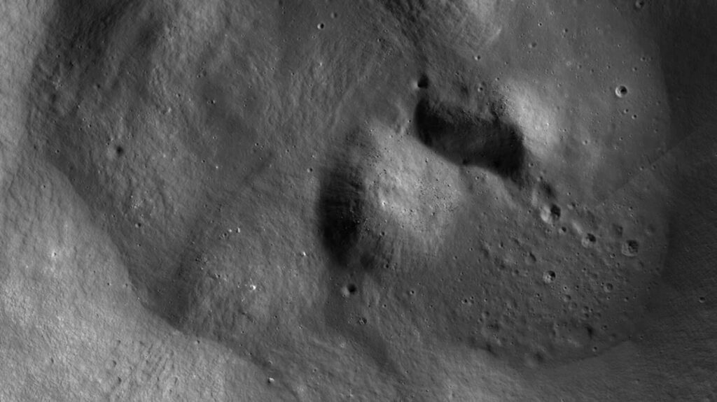Cráter Hermite A