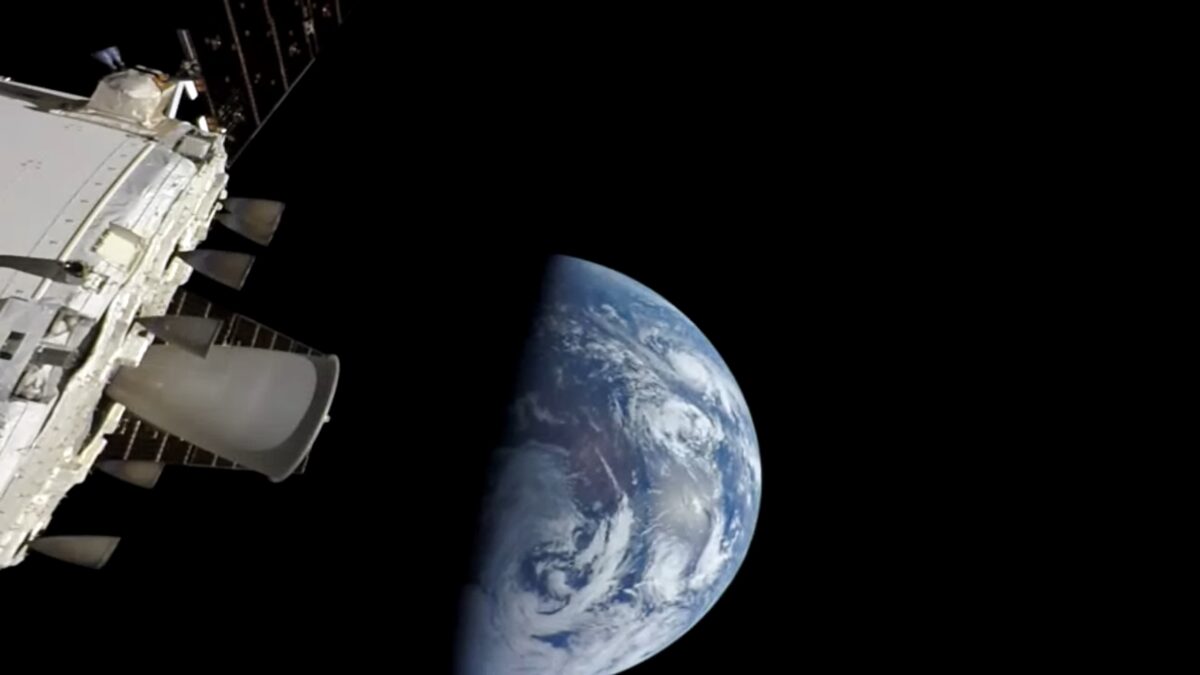 La tierra vista desde la Orion