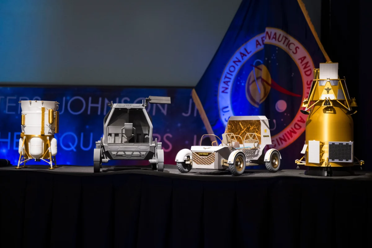 Modelos de vehículos y módulos lunares del programa Moon Base presentados por la NASA