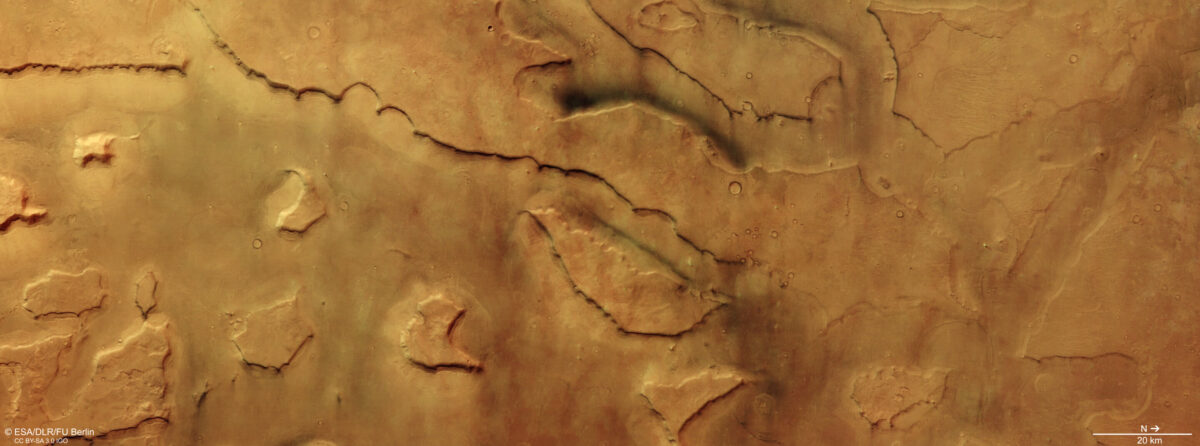 Remolinos de polvo sobre Mamers Valles